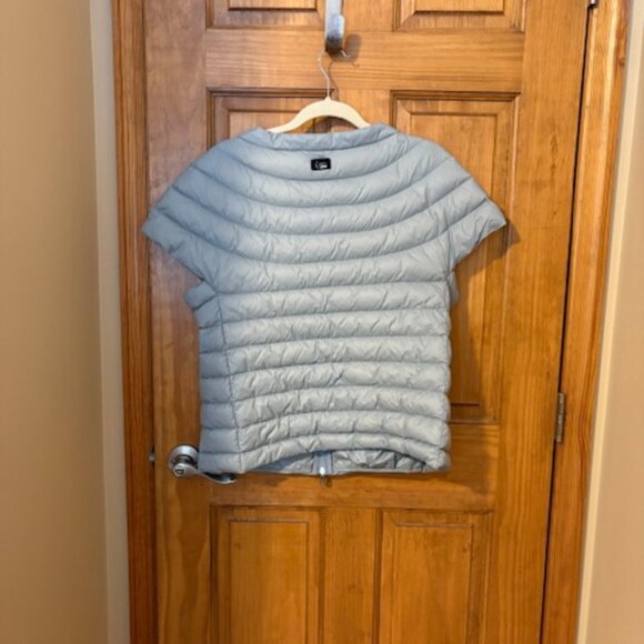 Cotes of London cap sleeve down vest - Picture 2 of 7